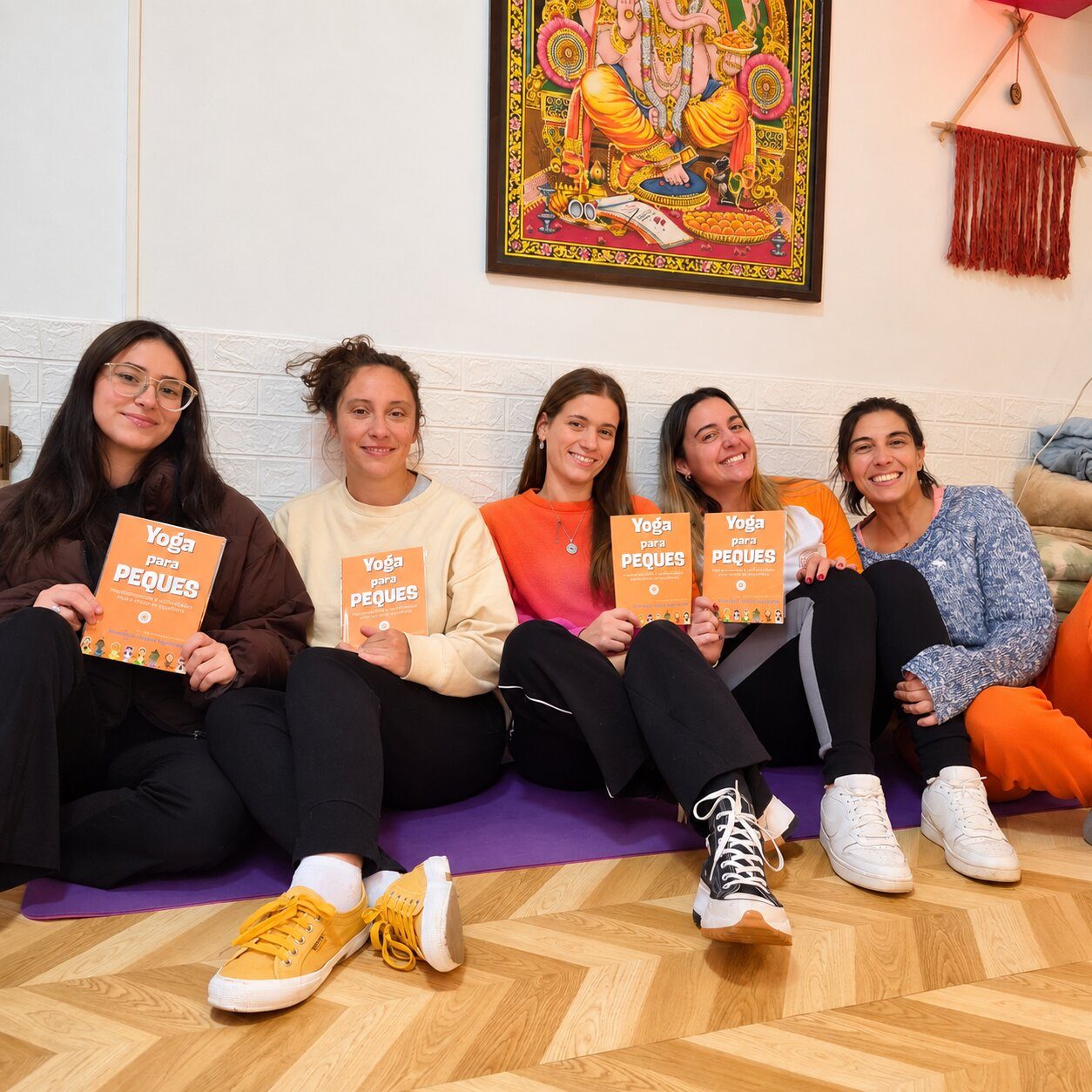 Niños en práctica de yoga